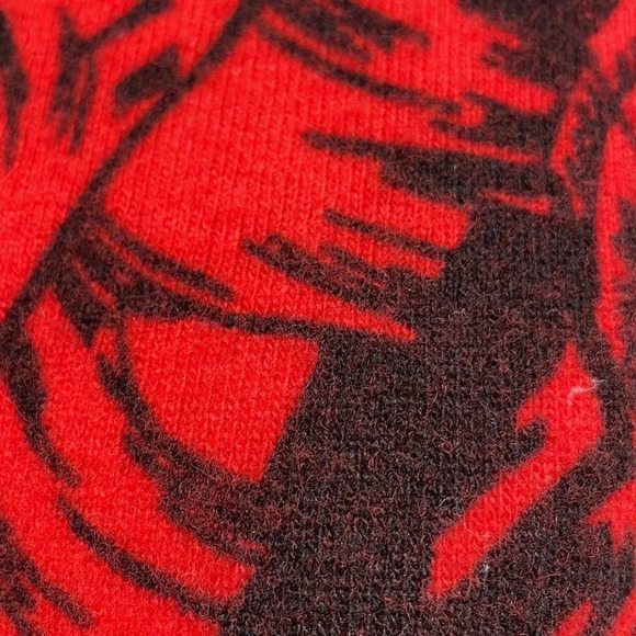 J.A. Higgins Sweater Crew Neck Lambswool Floral Red Black Size Medium M - Picture 10 of 15